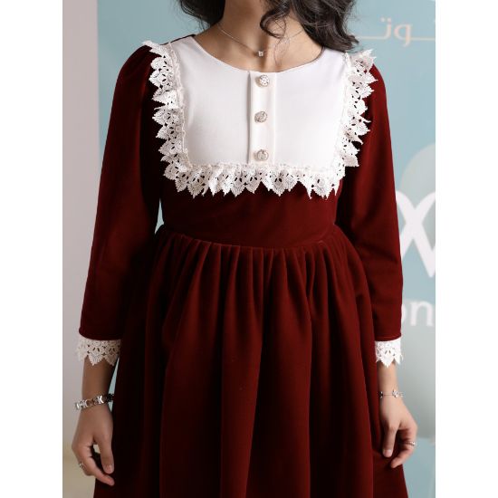 صورة فستان بناتي مخمل بياقة مطرزة ودانتيل | فستان شتوي كلاسيكي - 1109